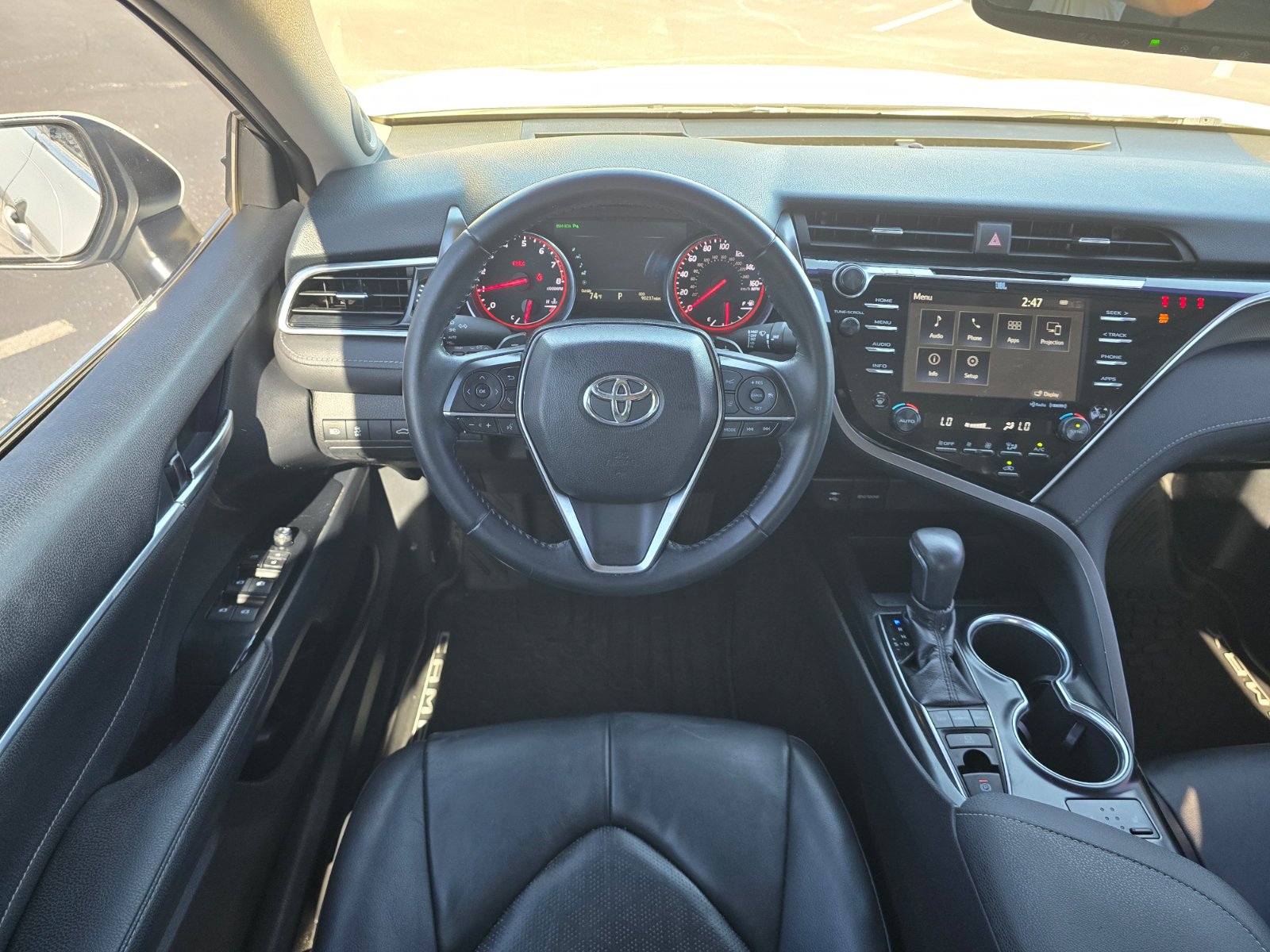 Used 2018 Toyota Camry XSE FWD image 14