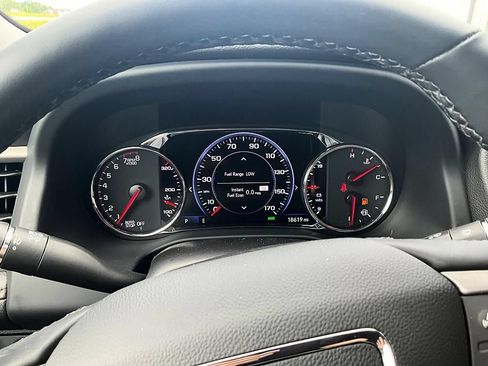 Used 2023 GMC Acadia AT4 w/ Technology Package AWD/4WD image 20