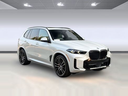 Used 2026 BMW X5 xDrive40i w/ M Sport Package AWD/4WD image 7
