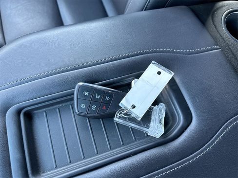 Used 2023 Chevrolet Suburban RST w/ Luxury Package image 37