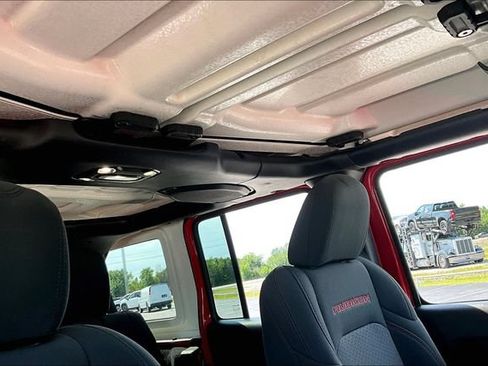 Used 2021 Jeep Wrangler Unlimited Rubicon w/ Dual Top Group AWD/4WD image 27