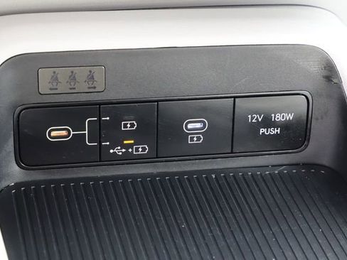 Used 2025 Hyundai Kona SEL image 28