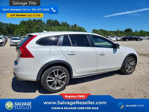 Used 2017 Volvo V60 T5 Cross Country w/ Convenience Package AWD/4WD image 4