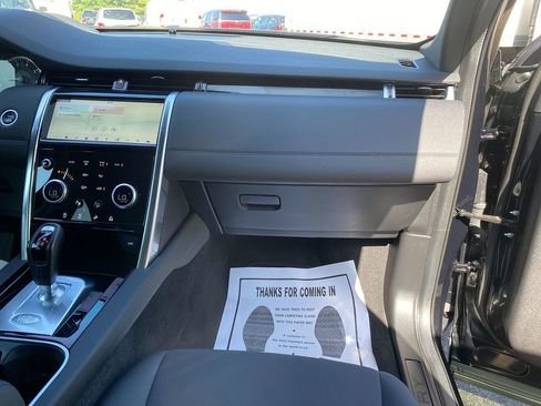 Used 2020 Land Rover Discovery Sport image 28