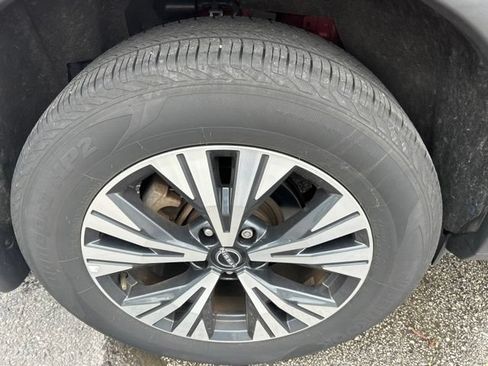 Certified 2023 Nissan Rogue SV w/ SV Premium B Package AWD/4WD image 20