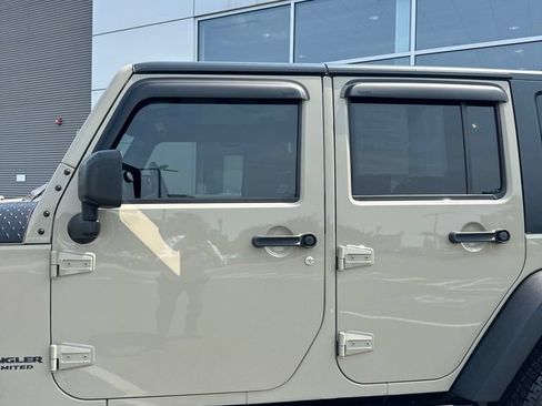Used 2017 Jeep Wrangler Unlimited Sport AWD/4WD image 3