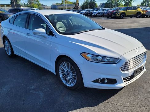 Used 2015 Ford Fusion SE w/ Equipment Group 202A FWD image 16