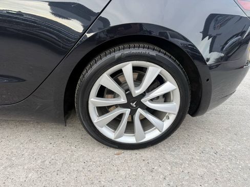 Used 2018 Tesla Model 3 Long Range RWD image 36