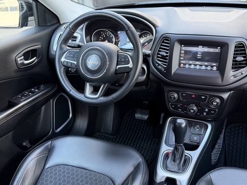 Used 2019 Jeep Compass Latitude w/ Popular Equipment Group AWD/4WD image 22