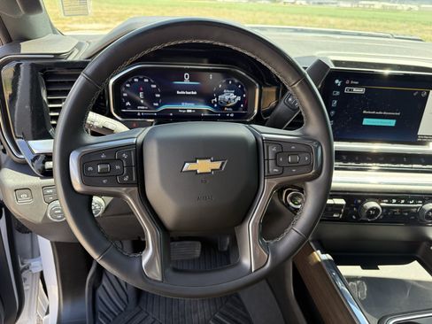 Used 2024 Chevrolet Silverado 3500 High Country w/ High Country Premium Package AWD/4WD image 19