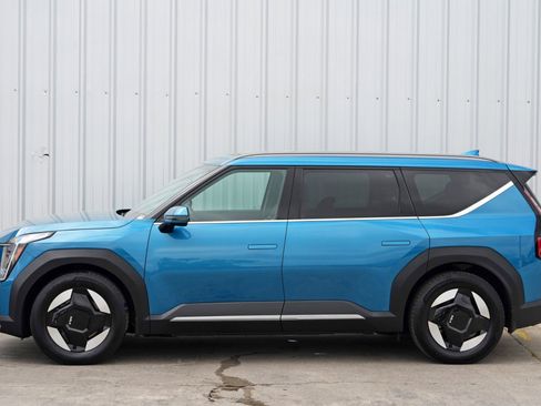 Used 2024 Kia EV9 Wind image 50