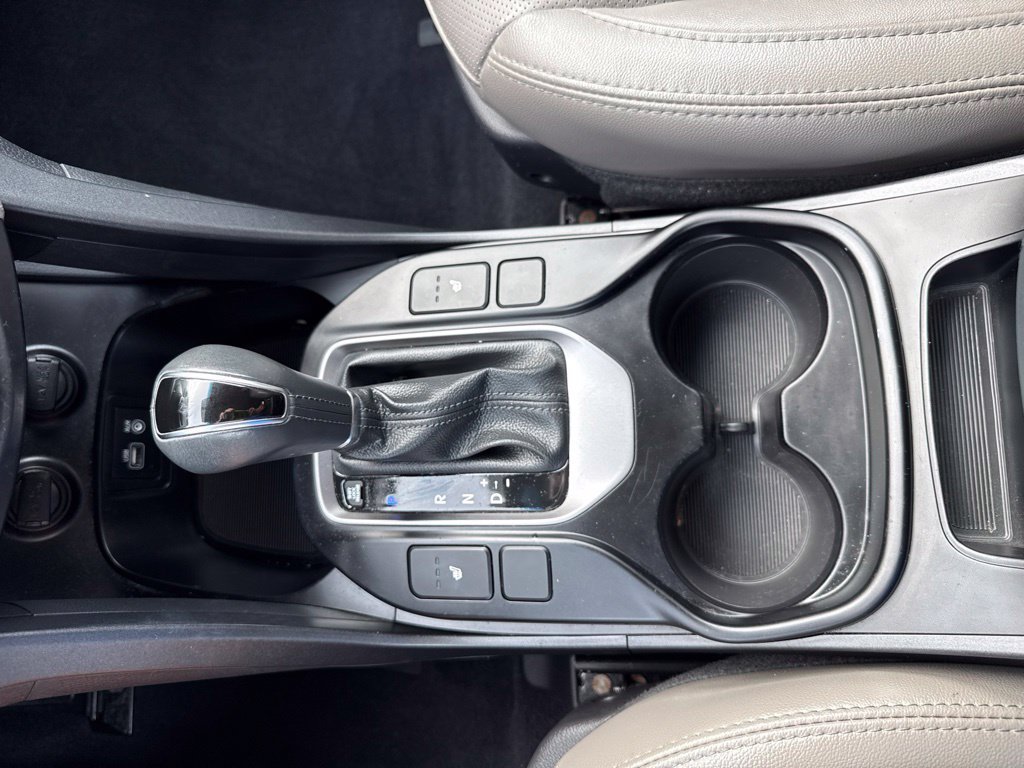 Used 2017 Hyundai Santa Fe Sport FWD image 19