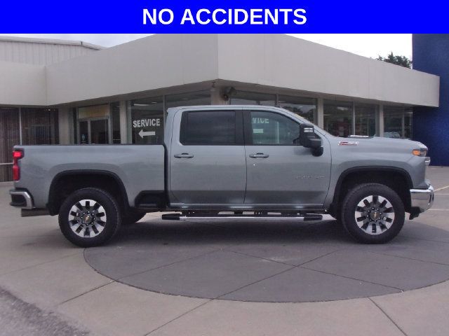 Used 2024 Chevrolet Silverado 3500 LT w/ All Star Edition AWD/4WD image 2