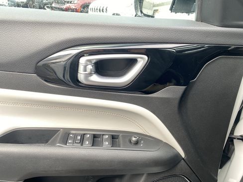 Used 2022 Jeep Compass Limited image 15