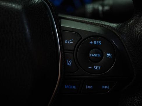 Used 2019 Toyota Camry LE FWD image 17