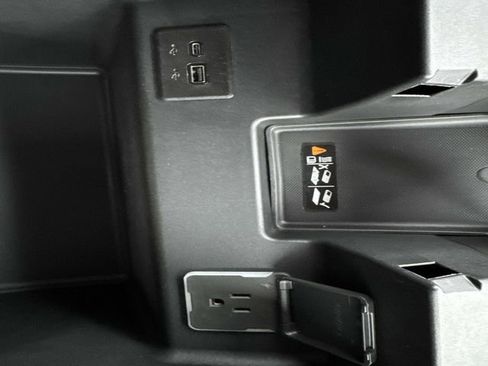 New 2026 Chevrolet Silverado 1500 LTZ w/ LTZ Premium Package image 16