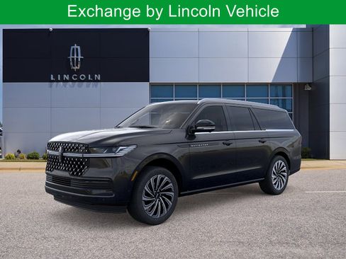 New 2026 Lincoln Navigator L Black Label AWD/4WD image 1
