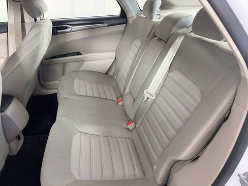 Used 2018 Ford Fusion SE image 13