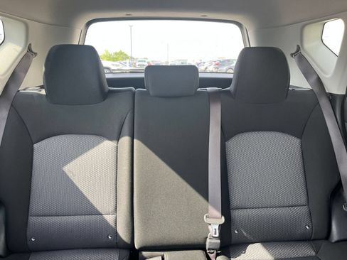 Used 2025 Kia Soul LX w/ LX Technology Package FWD image 36