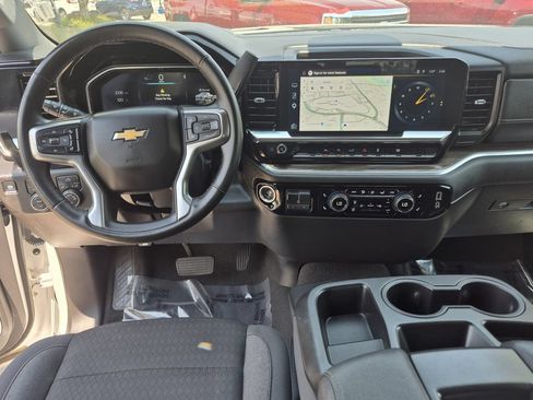 Certified 2026 Chevrolet Silverado 1500 LT AWD/4WD image 11