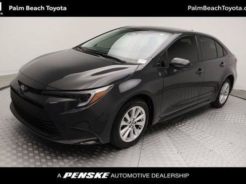 Certified 2024 Toyota Corolla LE w/ LE Convenience Package FWD image 1