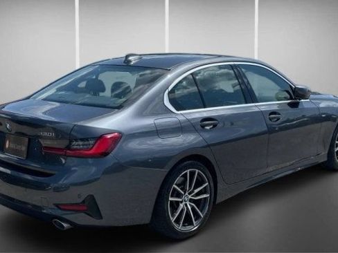 Used 2021 BMW 330i Sedan w/ Premium Package RWD image 12