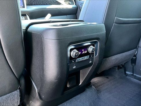 Used 2021 GMC Yukon Denali AWD/4WD image 38