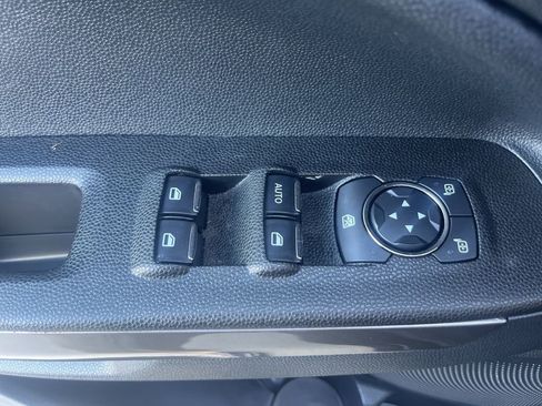 Used 2021 Ford EcoSport SE image 39