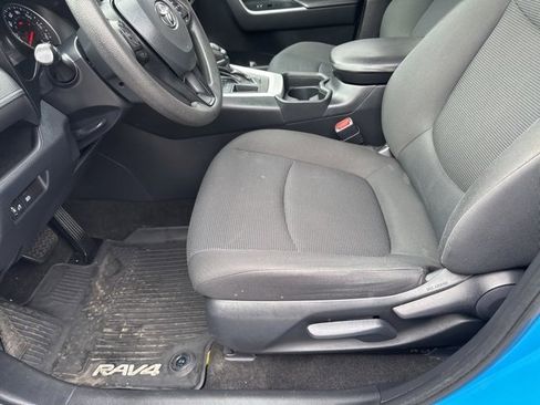 Used 2020 Toyota RAV4 LE w/ All Weather Liner Package image 15