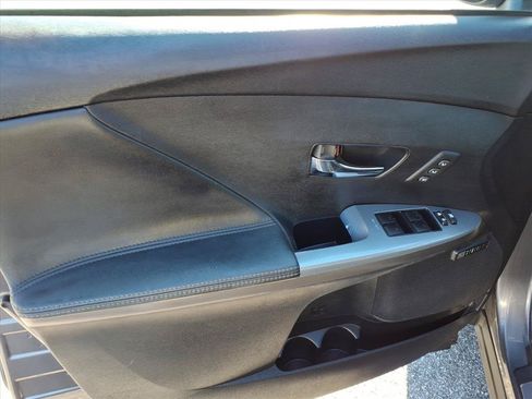 Used 2013 Toyota Venza Limited AWD/4WD image 23