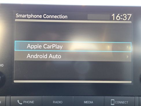 Used 2023 Honda HR-V LX image 4