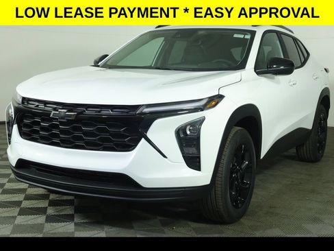 New 2026 Chevrolet Trax LT w/ Driver Confidence Package image 1