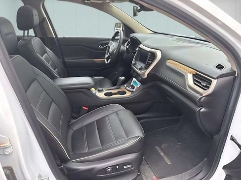 Used 2019 GMC Acadia Denali w/ Technology Package AWD/4WD image 10