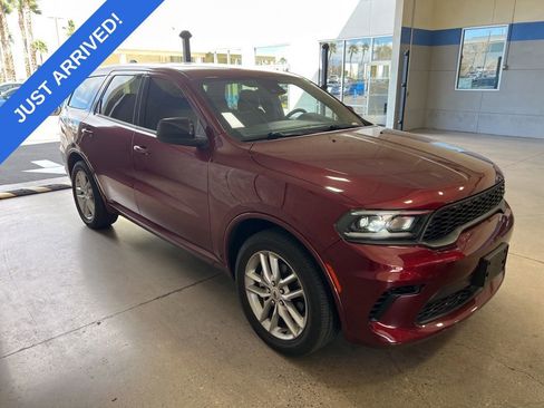 Used 2023 Dodge Durango GT image 2