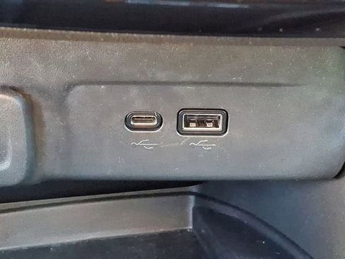 Used 2024 Chevrolet Trax RS w/ Sunroof Package image 35