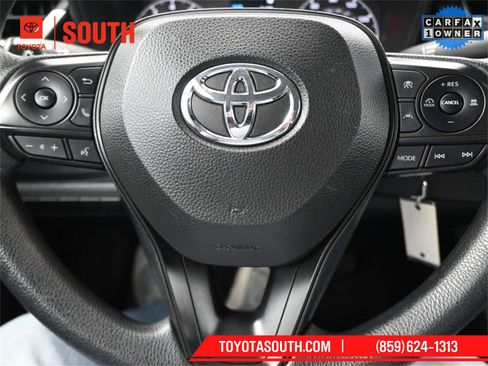Used 2023 Toyota Corolla LE image 23