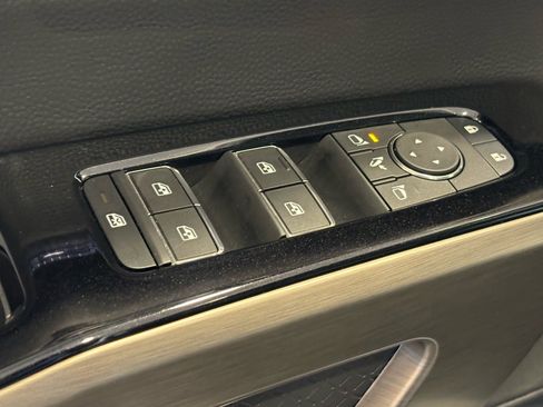 Used 2024 Nissan Pathfinder Platinum w/ Cargo Package image 36