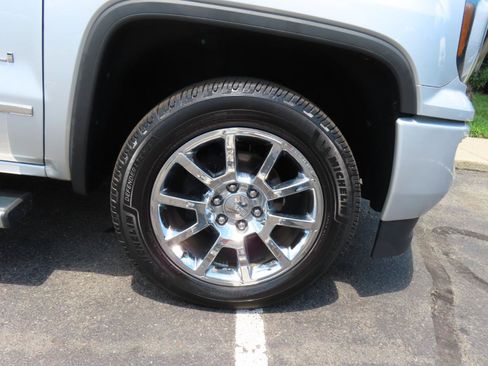 Used 2018 GMC Sierra 1500 Denali AWD/4WD image 13