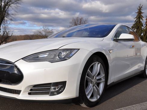 Used 2016 Tesla Model S 75D image 2