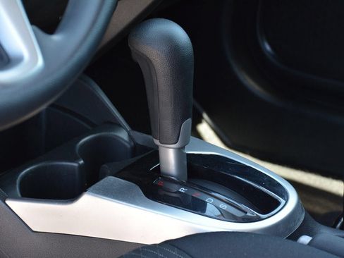 Used 2018 Honda Fit EX image 11