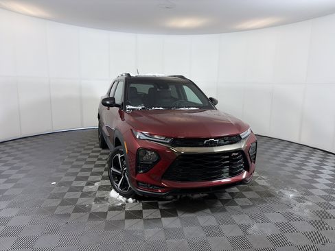 Certified 2023 Chevrolet TrailBlazer RS w/ Convenience Package image 1