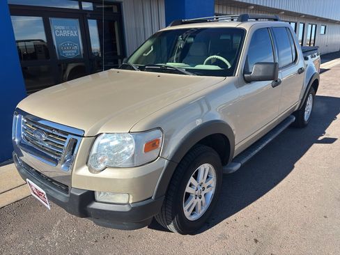 Used 2007 Ford Explorer Sport Trac XLT image 3
