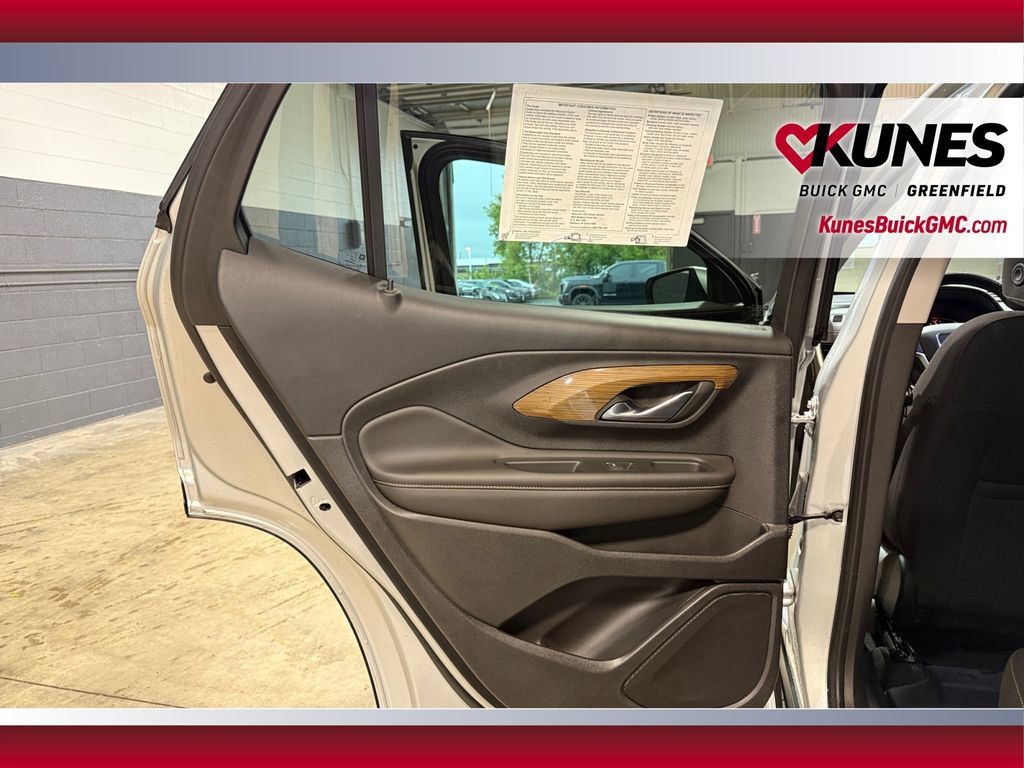 Used 2021 GMC Terrain SLE w/ Driver Convenience Package AWD/4WD image 32