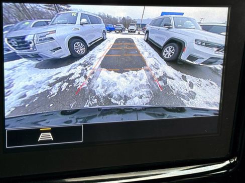 Certified 2023 Chevrolet Traverse LT image 21