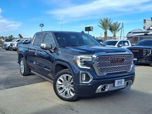 Used 2021 GMC Sierra 1500 Denali w/ Denali Premium Package image 1
