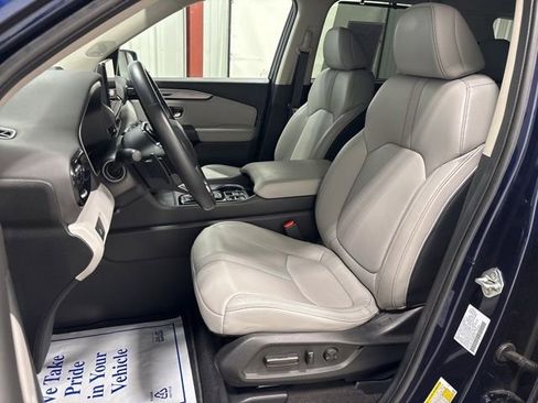 Certified 2023 Honda Pilot Touring image 13