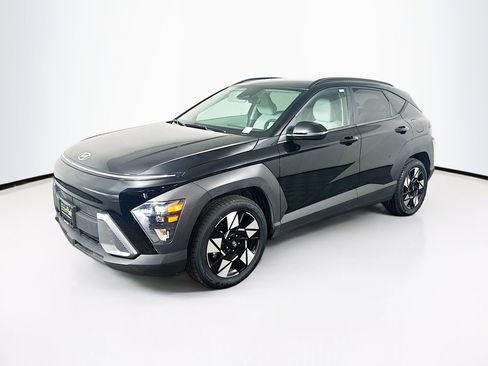 Used 2025 Hyundai Kona SEL image 3