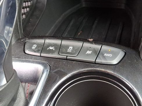 Used 2023 Chevrolet TrailBlazer RS AWD/4WD image 28