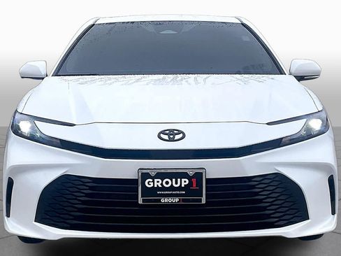 Used 2026 Toyota Camry LE w/ Convenience Package image 4