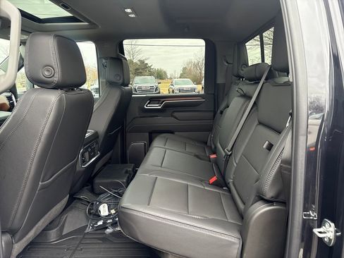 New 2025 GMC Sierra 2500 Denali w/ Denali Reserve Package image 46